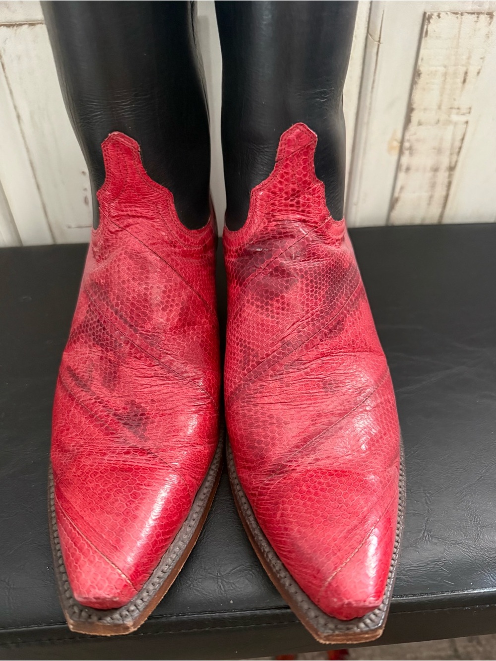 Women’s Lucchese Black Shaft Red Eel skin Western Boots Worn twice! - Picture 2 of 5